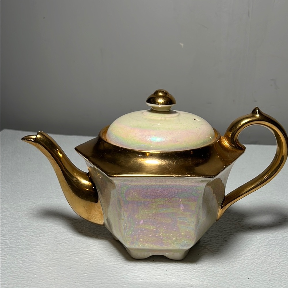 Sadler Iridescent Gold Teapot, Made in England – Vintage, c.1940s